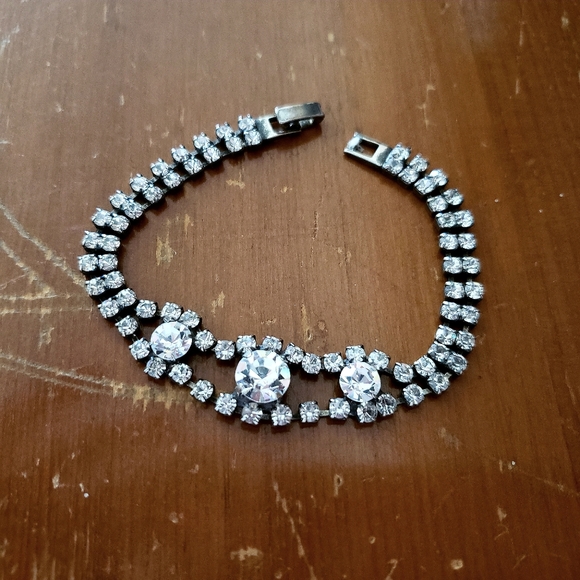 Vintage Jewelry - Vintage 1980's rhinestone bracelet Vintage Jewelry - Vintage 1980's rhinestone bracelet